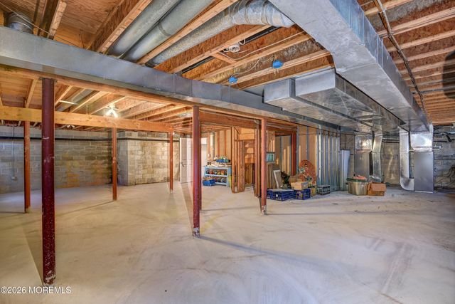 8 Decicco Drive, Freehold, NJ 07728