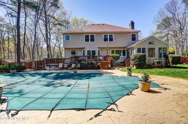 8 Decicco Drive, Freehold, NJ 07728