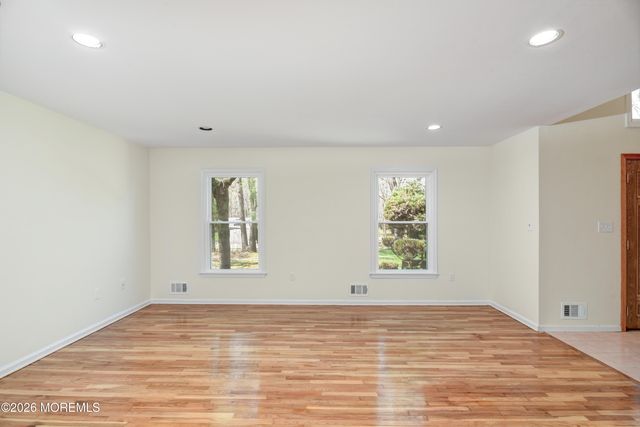 8 Decicco Drive, Freehold, NJ 07728