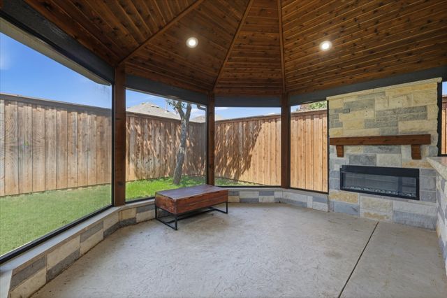 5608 Millers Creek Drive, Argyle, TX 76226