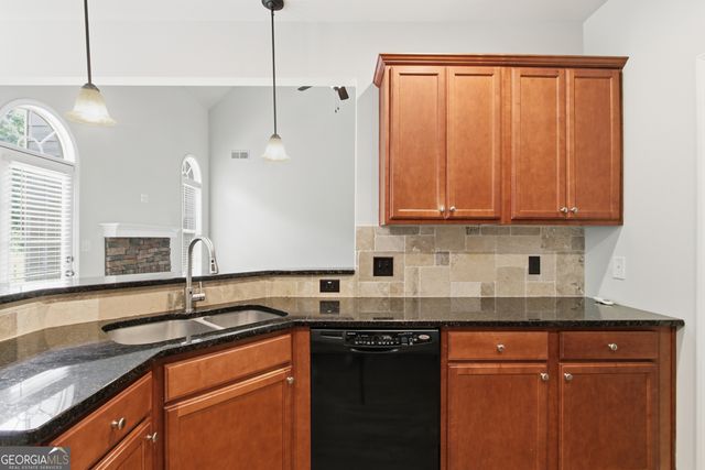 30 Roberson Drive NE, Cartersville, GA 30121