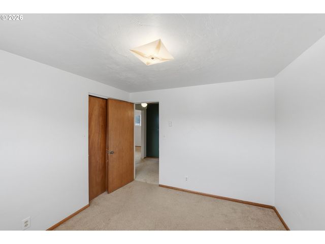 2350 HIGH St, Reedsport, OR 97467