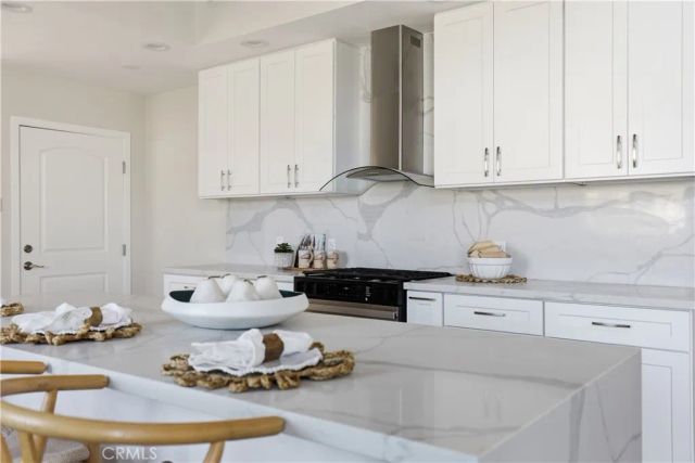 6200 W 77th Street, Los Angeles, CA 90045