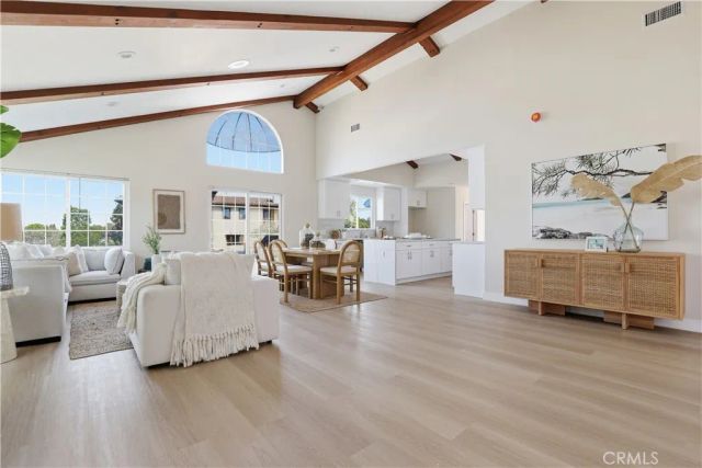 6200 W 77th Street, Los Angeles, CA 90045