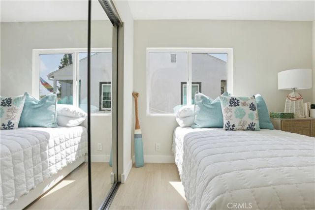 6200 W 77th Street, Los Angeles, CA 90045