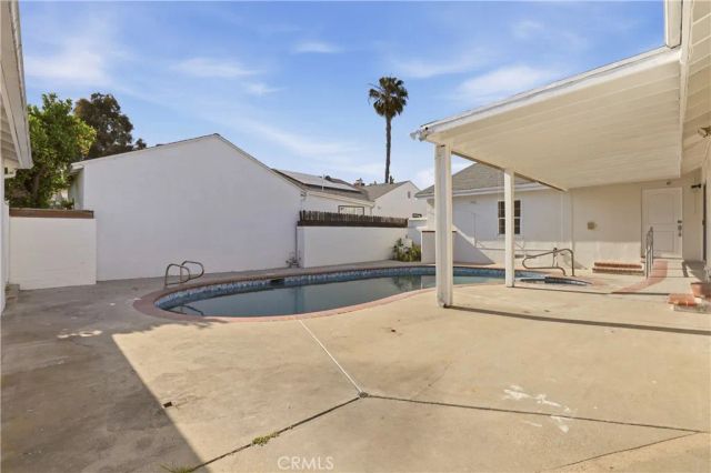 6200 W 77th Street, Los Angeles, CA 90045