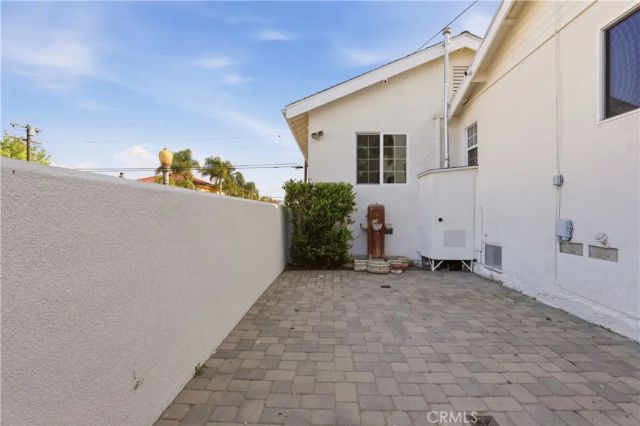 6200 W 77th Street, Los Angeles, CA 90045