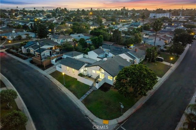 6200 W 77th Street, Los Angeles, CA 90045
