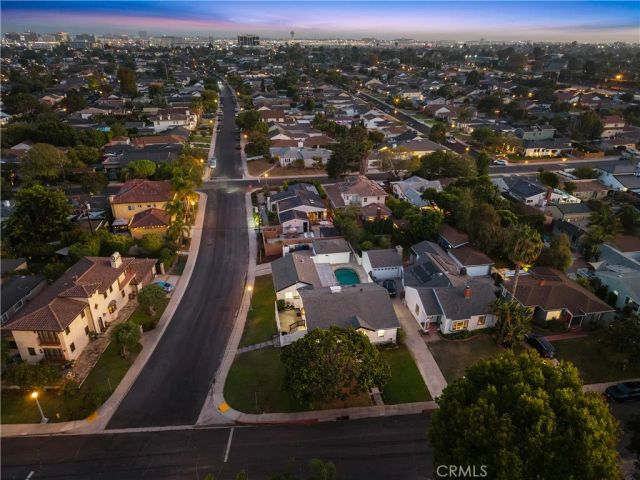 6200 W 77th Street, Los Angeles, CA 90045