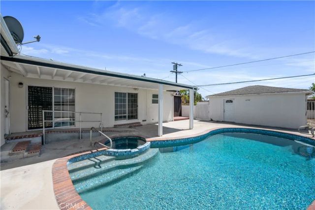 6200 W 77th Street, Los Angeles, CA 90045