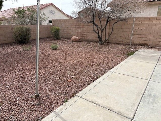 7907 Teal Harbor Avenue, Las Vegas, NV 89117