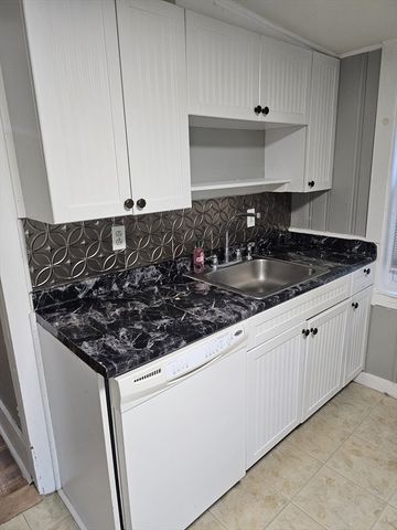 2 Buttomwood Lane D, Auburn, MA 01501