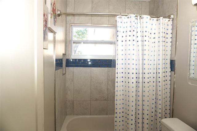 225 83RD AVENUE NE, St Petersburg, FL 33702