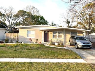 225 83RD AVENUE NE, St Petersburg, FL 33702