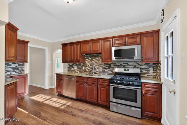 2204 Orchard Road, Toledo, OH 43606
