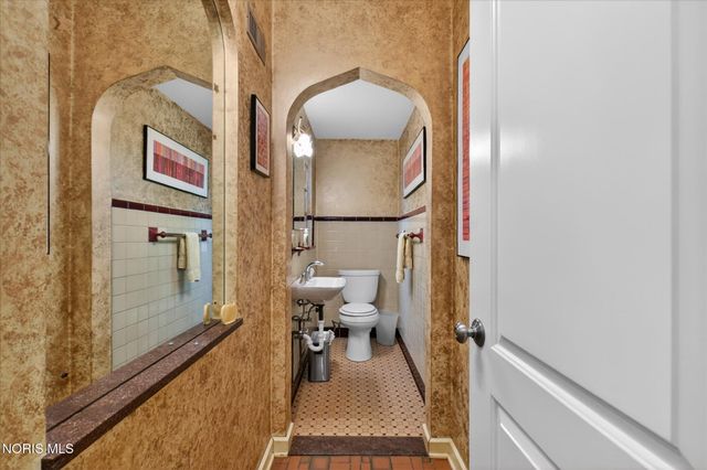 2204 Orchard Road, Toledo, OH 43606