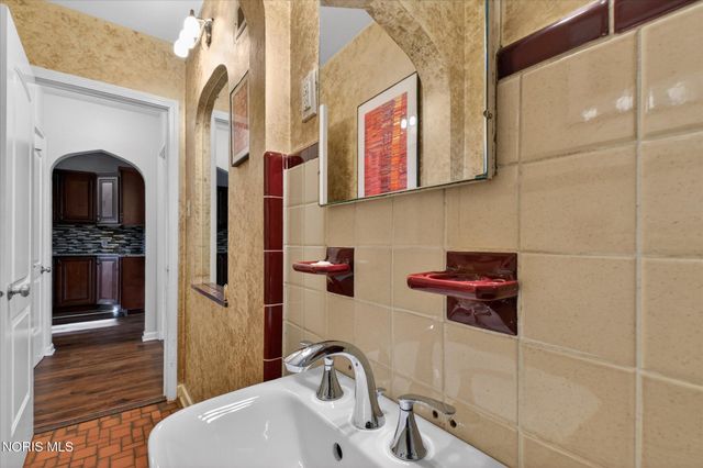 2204 Orchard Road, Toledo, OH 43606