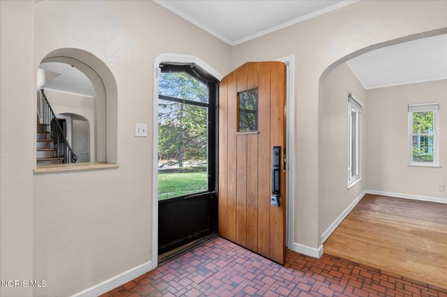 2204 Orchard Road, Toledo, OH 43606