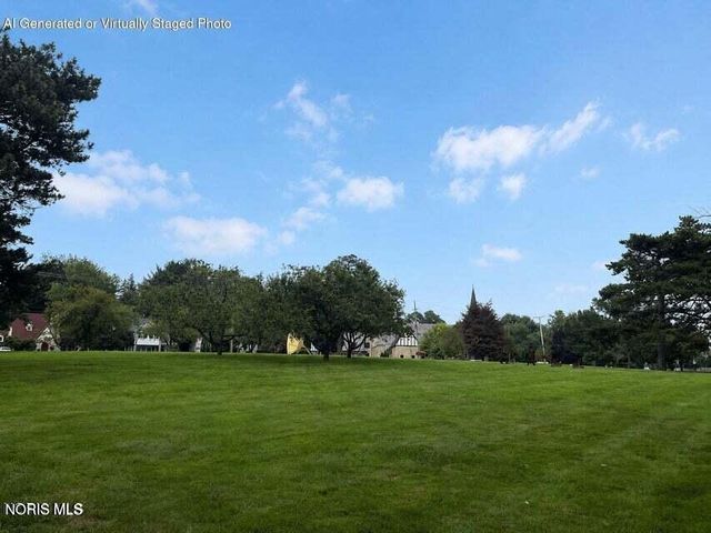2204 Orchard Road, Toledo, OH 43606