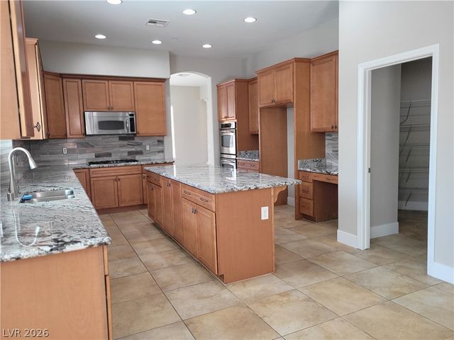 3721 White Lion Lane, North Las Vegas, NV 89084