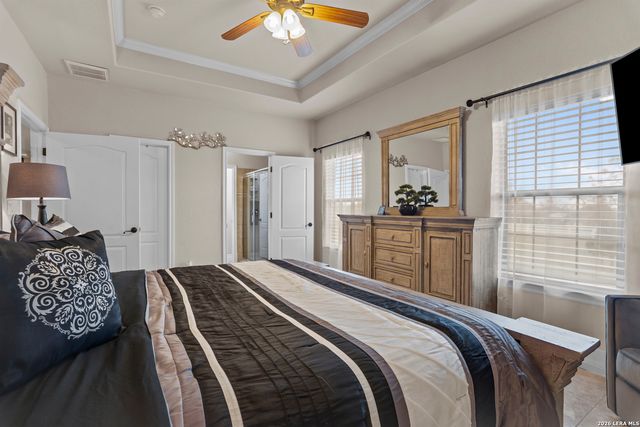 500 Wagon Train, La Vernia, TX 78121