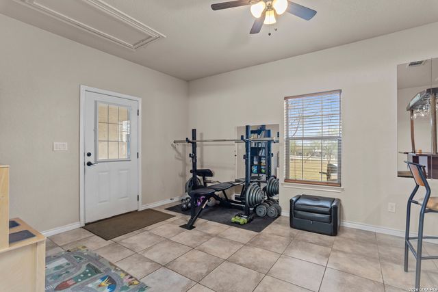 500 Wagon Train, La Vernia, TX 78121