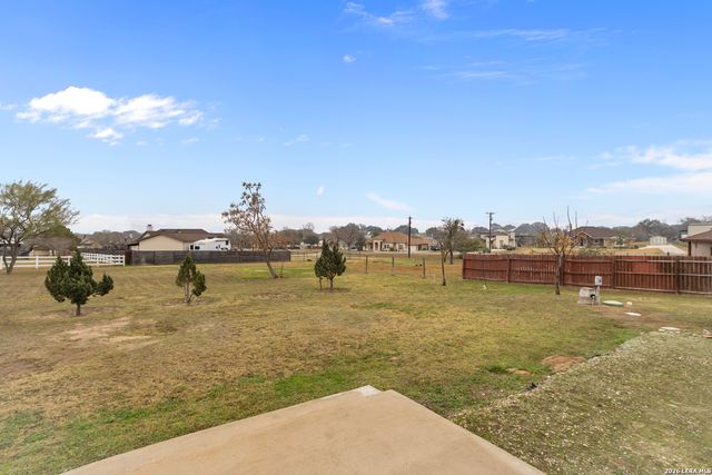 500 Wagon Train, La Vernia, TX 78121