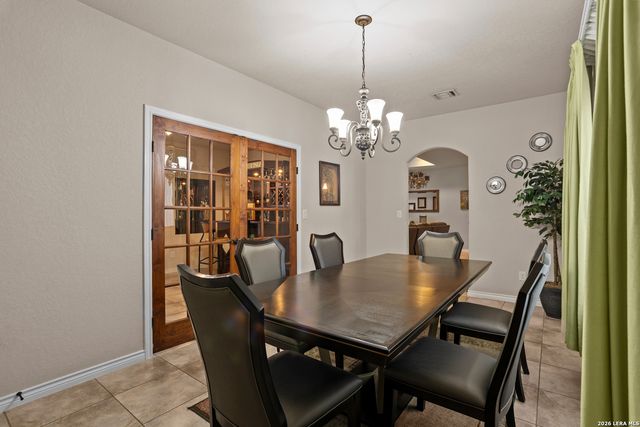 500 Wagon Train, La Vernia, TX 78121