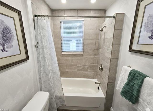 51 E Pollux CIR, Portsmouth, VA 23701