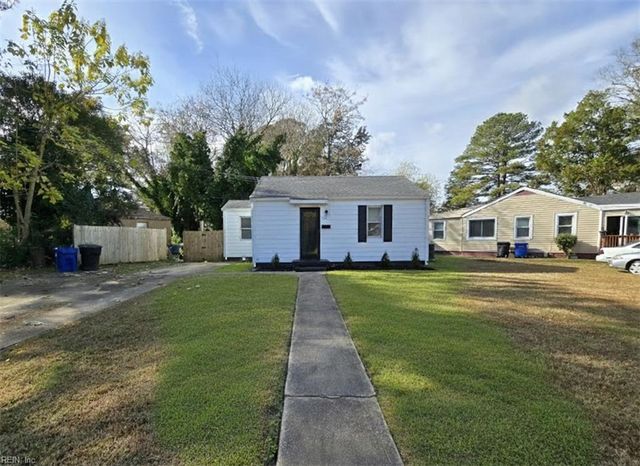 51 E Pollux CIR, Portsmouth, VA 23701