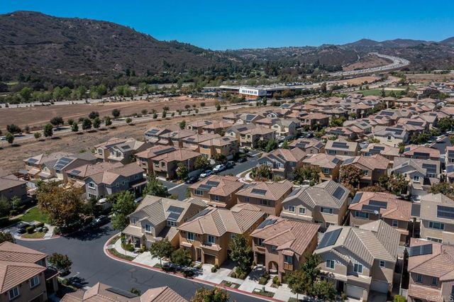 248 Dun Blazer Way, Fallbrook, CA 92028