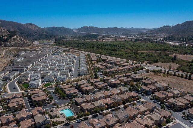 248 Dun Blazer Way, Fallbrook, CA 92028