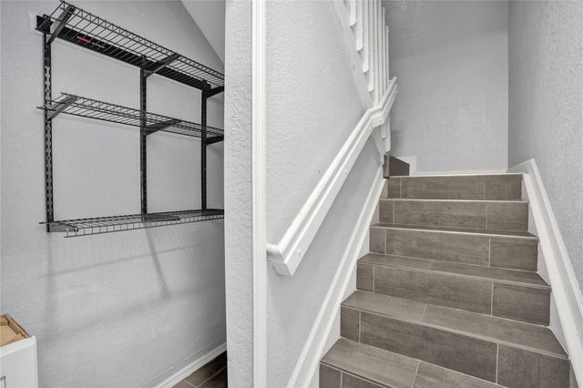 2137 Shoma Drive 156 Bldg 17, Royal Palm Beach, FL 33414