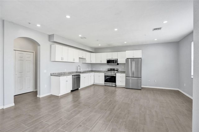 2137 Shoma Drive 156 Bldg 17, Royal Palm Beach, FL 33414