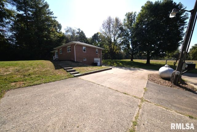 11455 E Richview Road, Mt Vernon, IL 62864