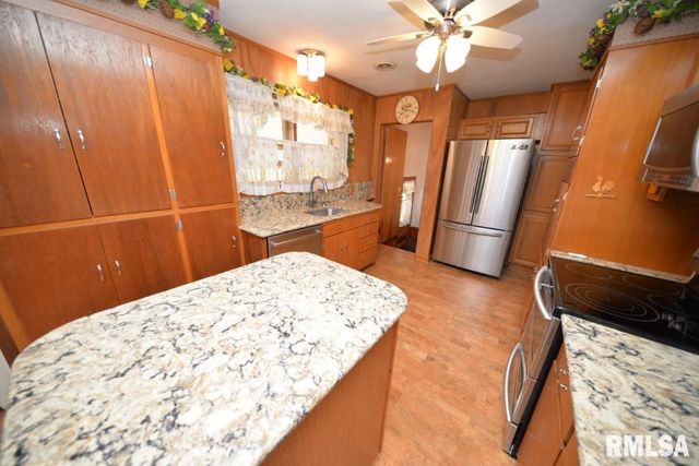 11455 E Richview Road, Mt Vernon, IL 62864