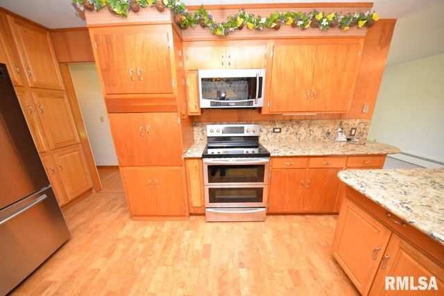 11455 E Richview Road, Mt Vernon, IL 62864