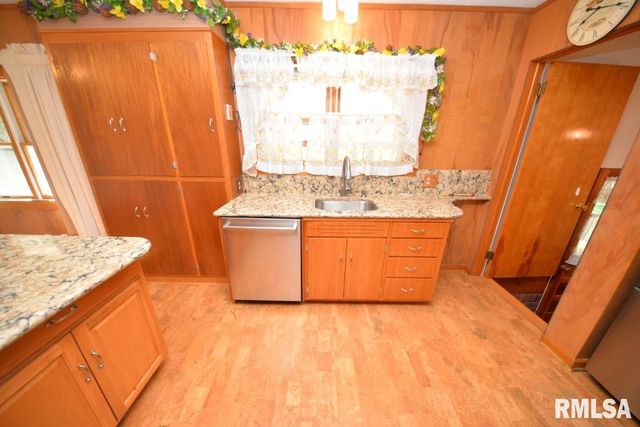 11455 E Richview Road, Mt Vernon, IL 62864