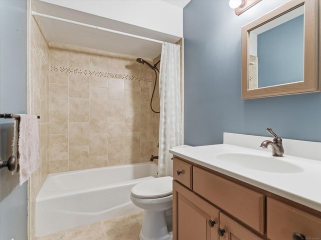 8842 Janis Street, Shelby Twp, MI 48317