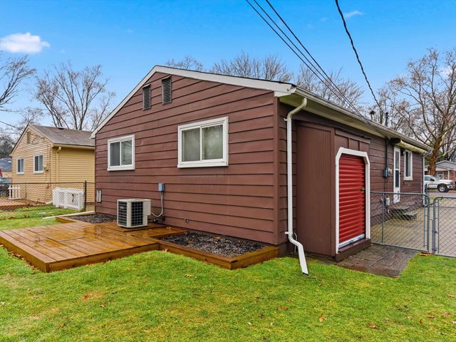 8842 Janis Street, Shelby Twp, MI 48317