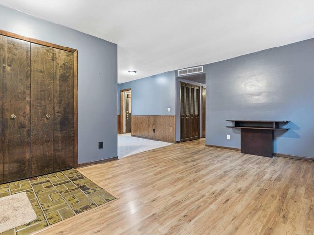 8842 Janis Street, Shelby Twp, MI 48317