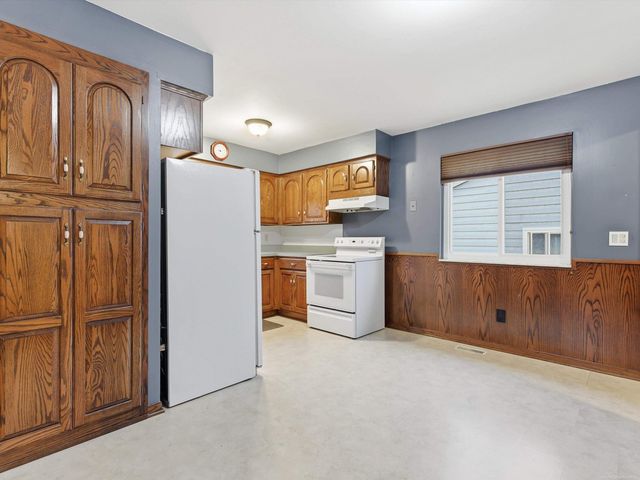 8842 Janis Street, Shelby Twp, MI 48317