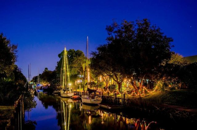 911 Hawthorne Road, Clear Lake Shores, TX 77565