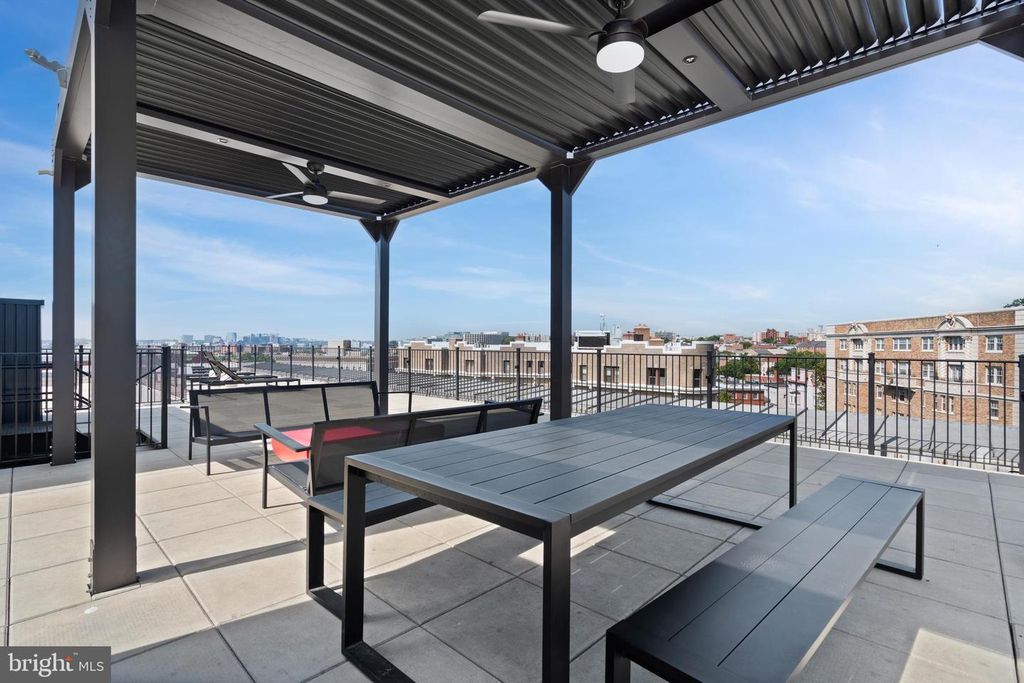 2039 NEW HAMPSHIRE AVE NW, Washington, DC 20009