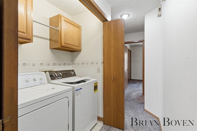 6957 Pinehurst Lane 3, Rockford, MI 49341