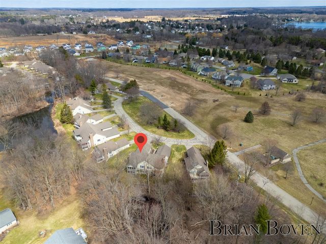 6957 Pinehurst Lane 3, Rockford, MI 49341