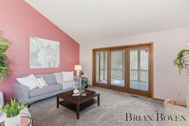 6957 Pinehurst Lane 3, Rockford, MI 49341