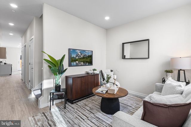 2340 W SEYBERT ST, Philadelphia, PA 19121