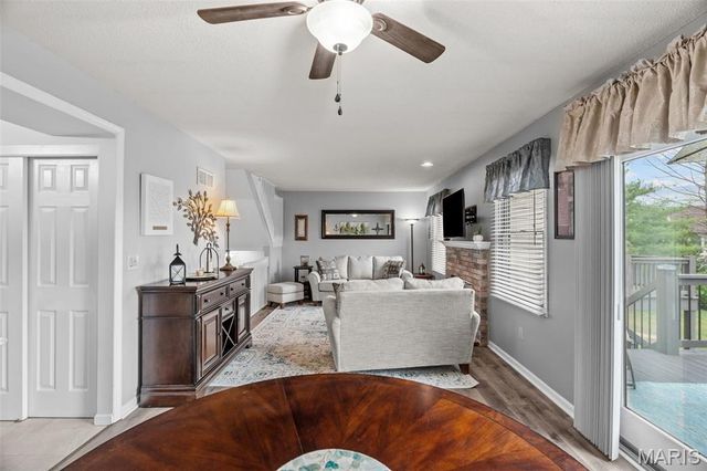 13708 La Conte Court, St Louis, MO 63128
