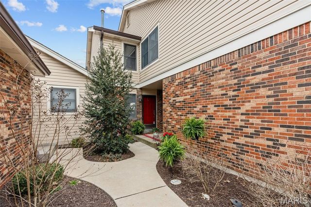 13708 La Conte Court, St Louis, MO 63128